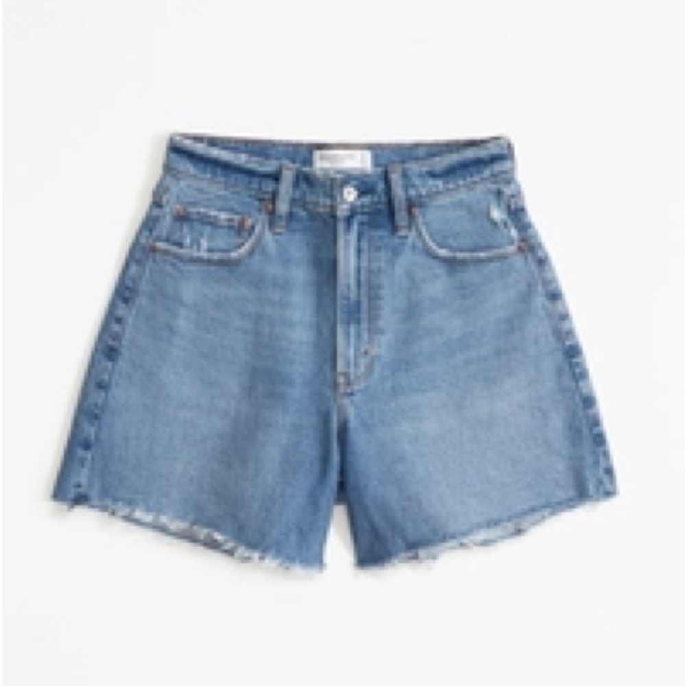 Abercrombie & Fitch Curve Love High Rise Dad Short- Size 2/26 Medium Wash RELIST